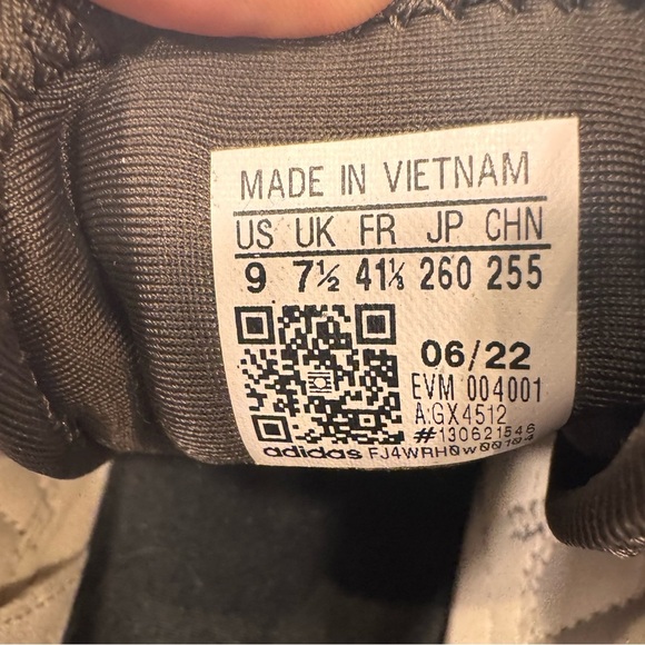 Adidas Women's Hyperturf Adventure Shoes Olive Green Orange soles size 9 NEW - Picture 8 of 8